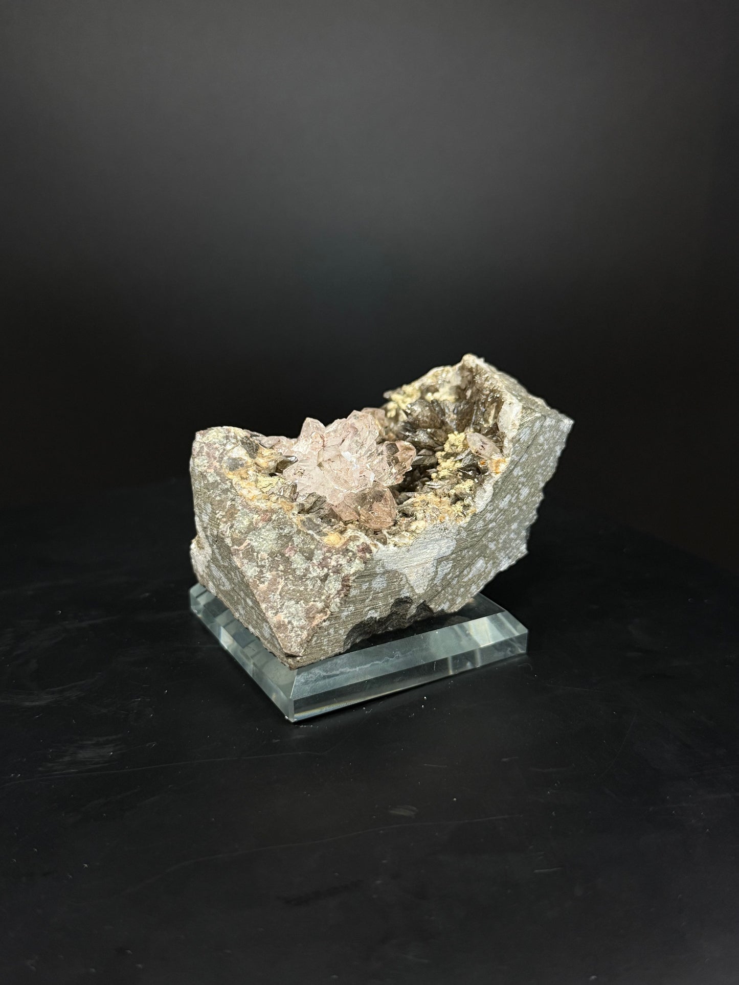 Rare Brandbert Quartz – 3.06” | 0.26 Kg