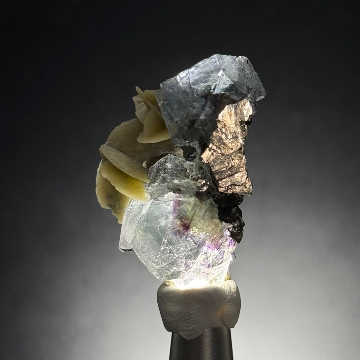 Rare Yao Gang Xian Fluorite 1 – 29.48g