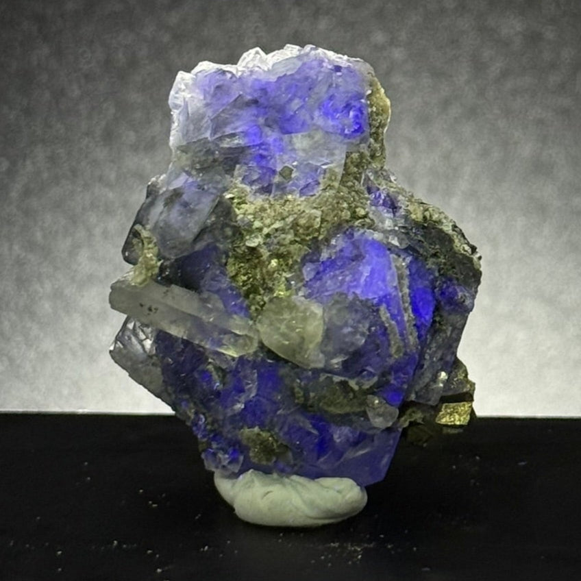 Yao Gang Xian Fluorite from Hunan Province 7 - 68.04g