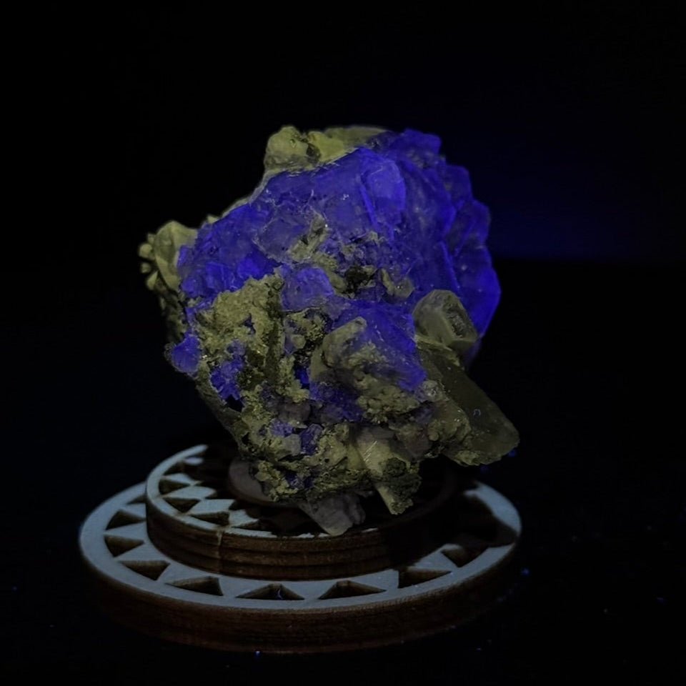 Yao Gang Xian Fluorite from Hunan Province 11 - 92.99g